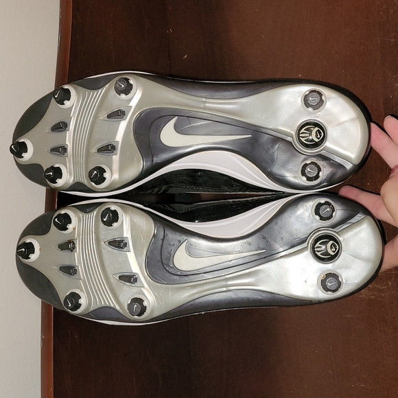 Nike Air size 11.5 football cleats - Picture 4 of 5